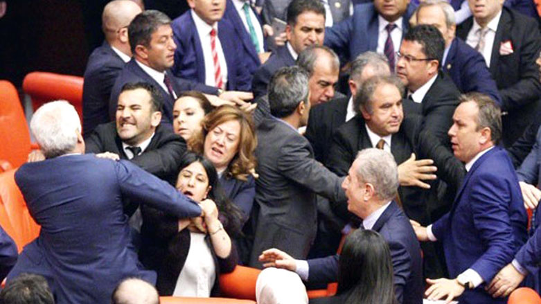 یه‌كێتی ئه‌وروپا واز له‌ توركیا ده‌هێنێت