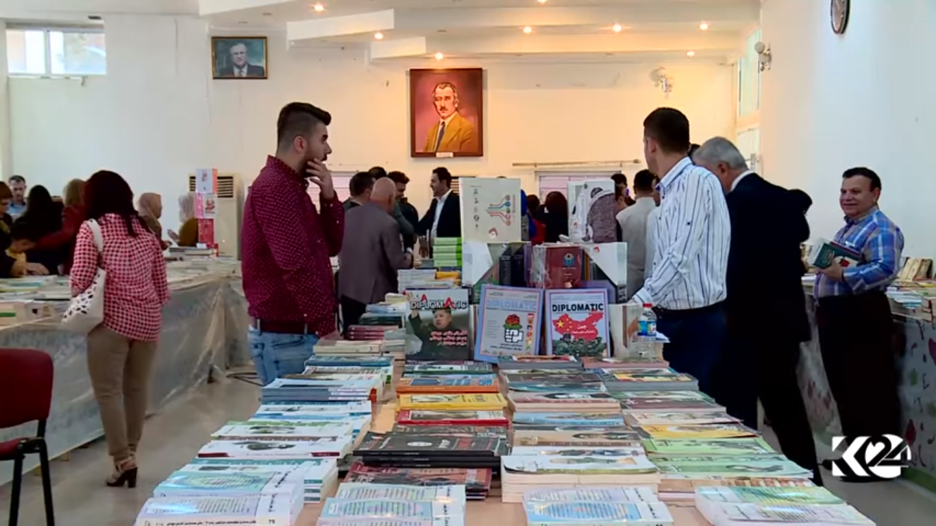 بالصور.. اقرار نظام الكتروني ومعرض للكتاب بمناسبة مرور 72 عاما على مكتبة السليمانية