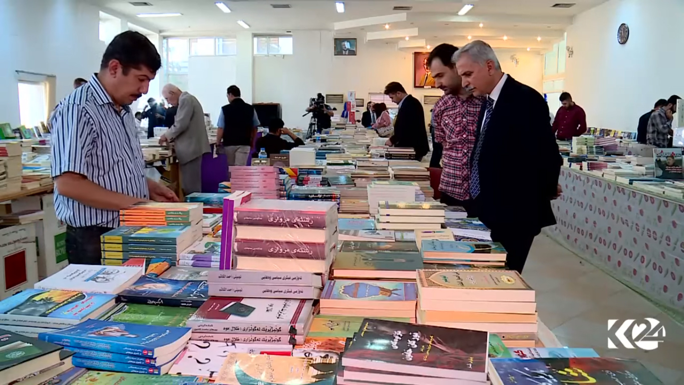 بالصور.. اقرار نظام الكتروني ومعرض للكتاب بمناسبة مرور 72 عاما على مكتبة السليمانية