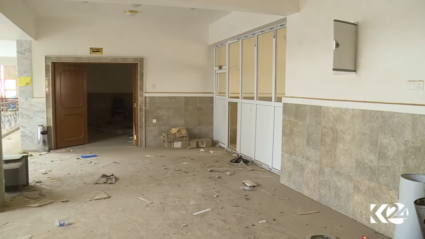 بالصور.. كوردستان24  تقرع أجراس إحدى كنائس برطلة بعد تحريرها 