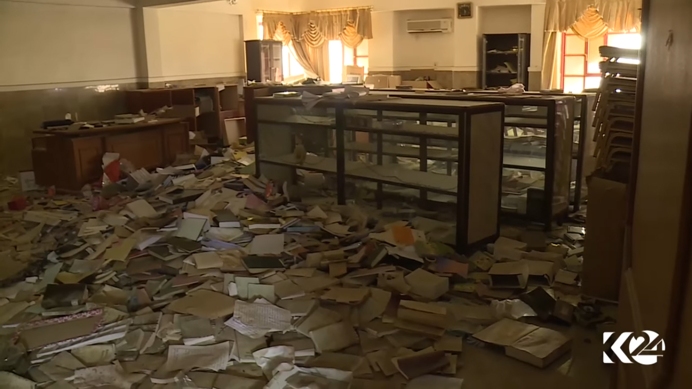 بالصور.. كوردستان24  تقرع أجراس إحدى كنائس برطلة بعد تحريرها 