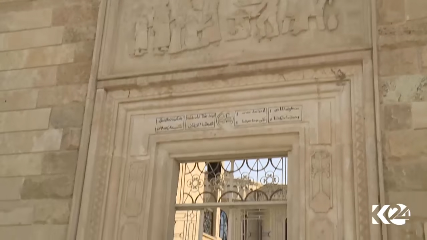 بالصور.. كوردستان24  تقرع أجراس إحدى كنائس برطلة بعد تحريرها 