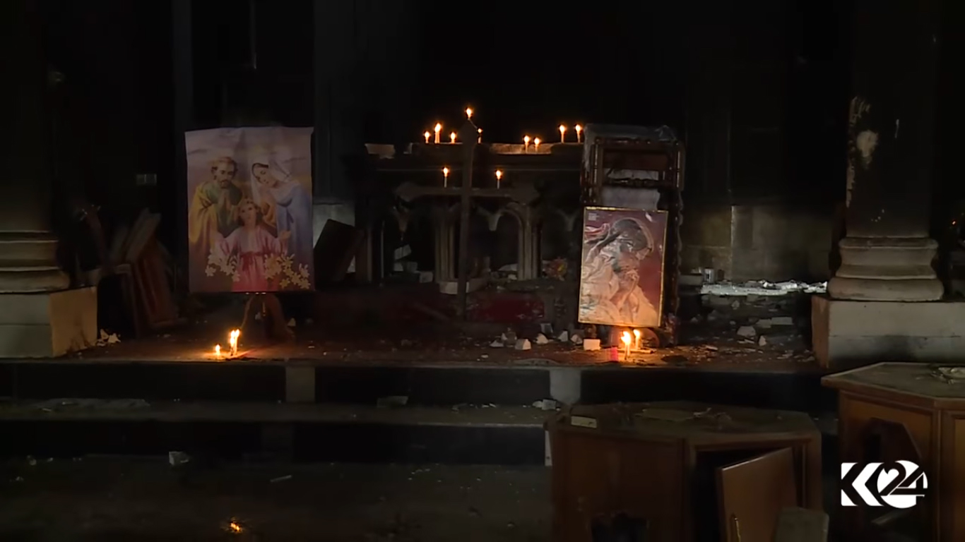 بالصور.. كوردستان24  تقرع أجراس إحدى كنائس برطلة بعد تحريرها 