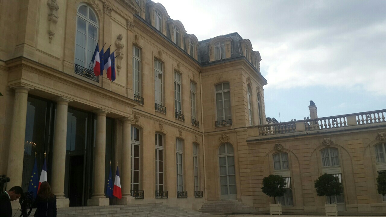 به‌ وێنه‌.. كۆشكی ئه‌لیزێ له‌ چاواڕوانی سه‌رۆك بارزانی-دا