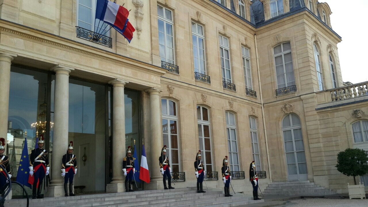 به‌ وێنه‌.. كۆشكی ئه‌لیزێ له‌ چاواڕوانی سه‌رۆك بارزانی-دا