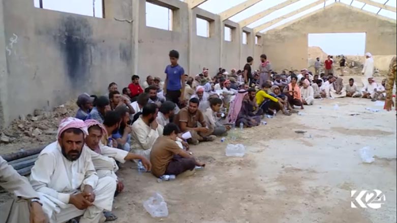دانیشتووانی گونده‌ رزگاركراوه‌كان خۆیان راده‌ستی پێشمه‌رگه‌ ده‌كه‌ن