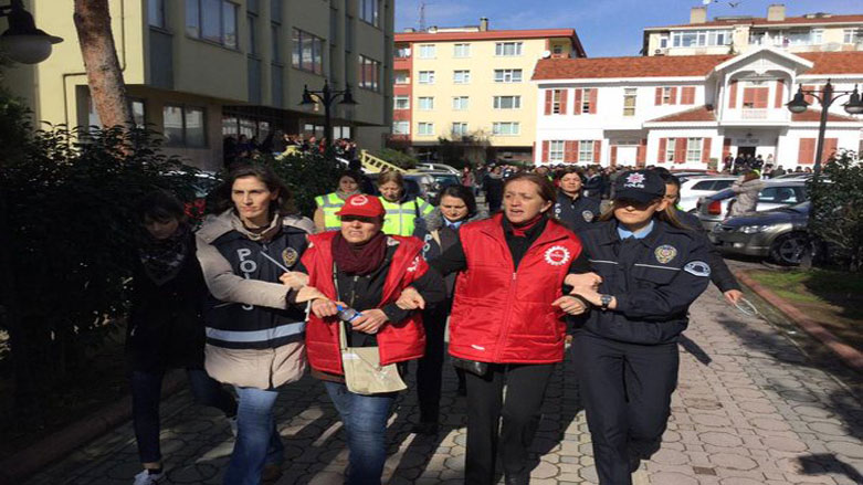 Sekreter a Giştî ya Konfederayona Sendîqayên Karkeran a Şoreşger hate berdan.