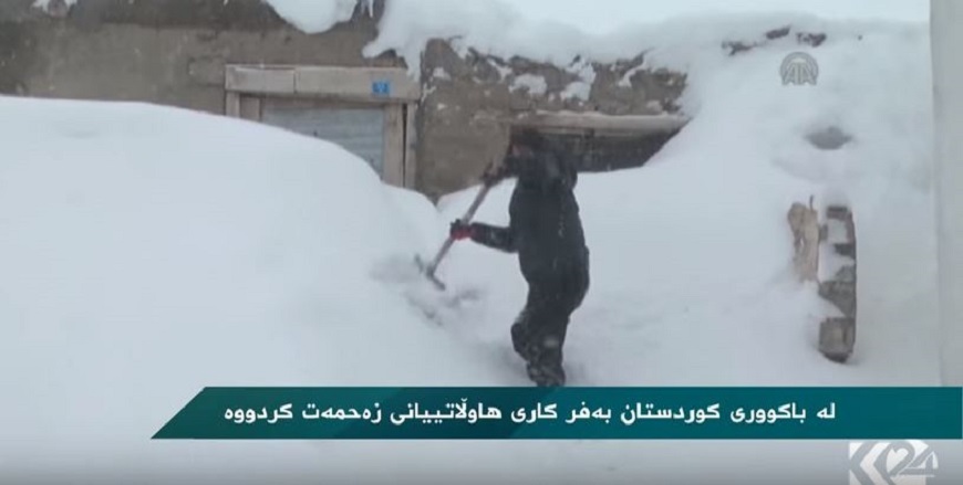 لە باكووری كوردستان بەفر كاری ھاووڵاتییانی زەحمەت كردووە