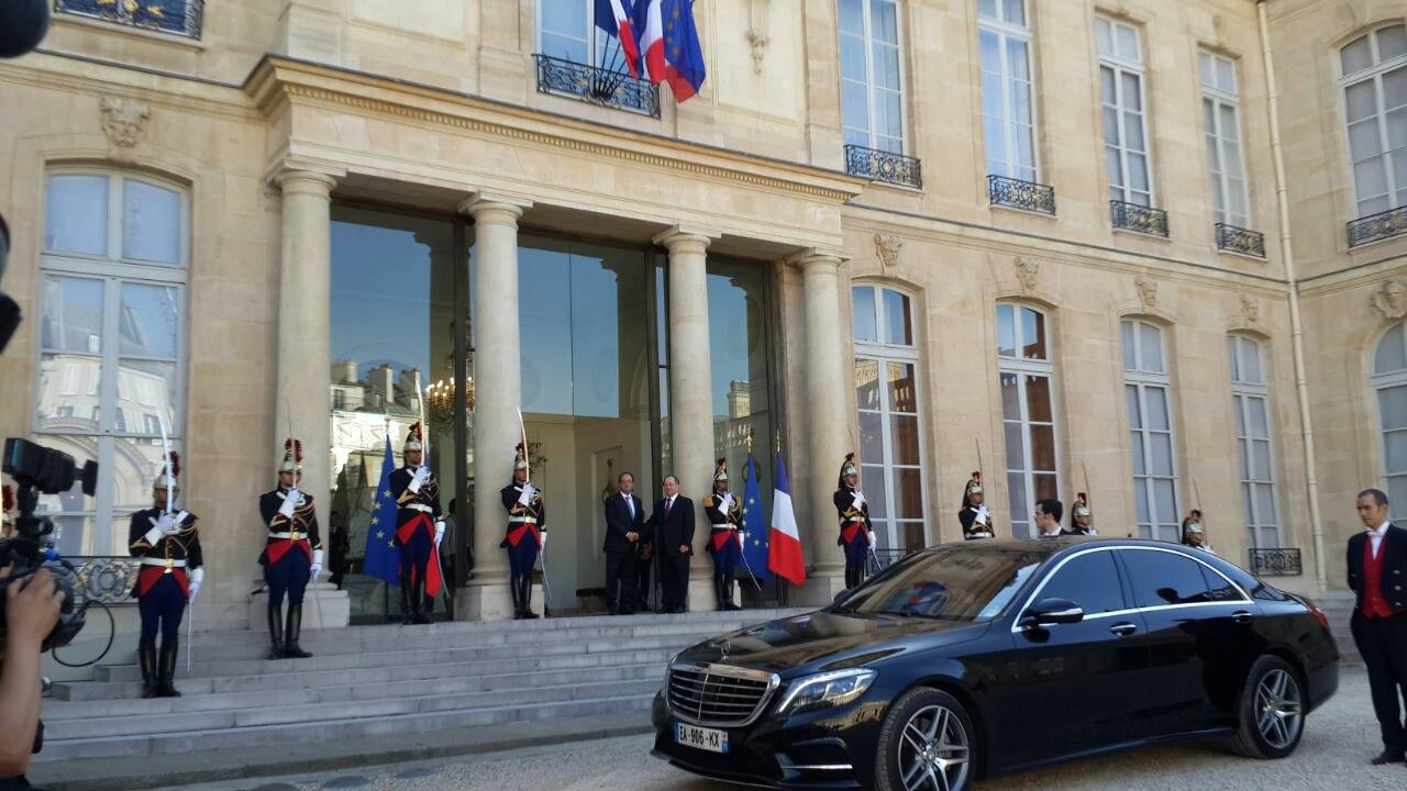 بارزانی گه‌یشته‌ كۆشكی سه‌رۆكایه‌تی فه‌ڕه‌نسا