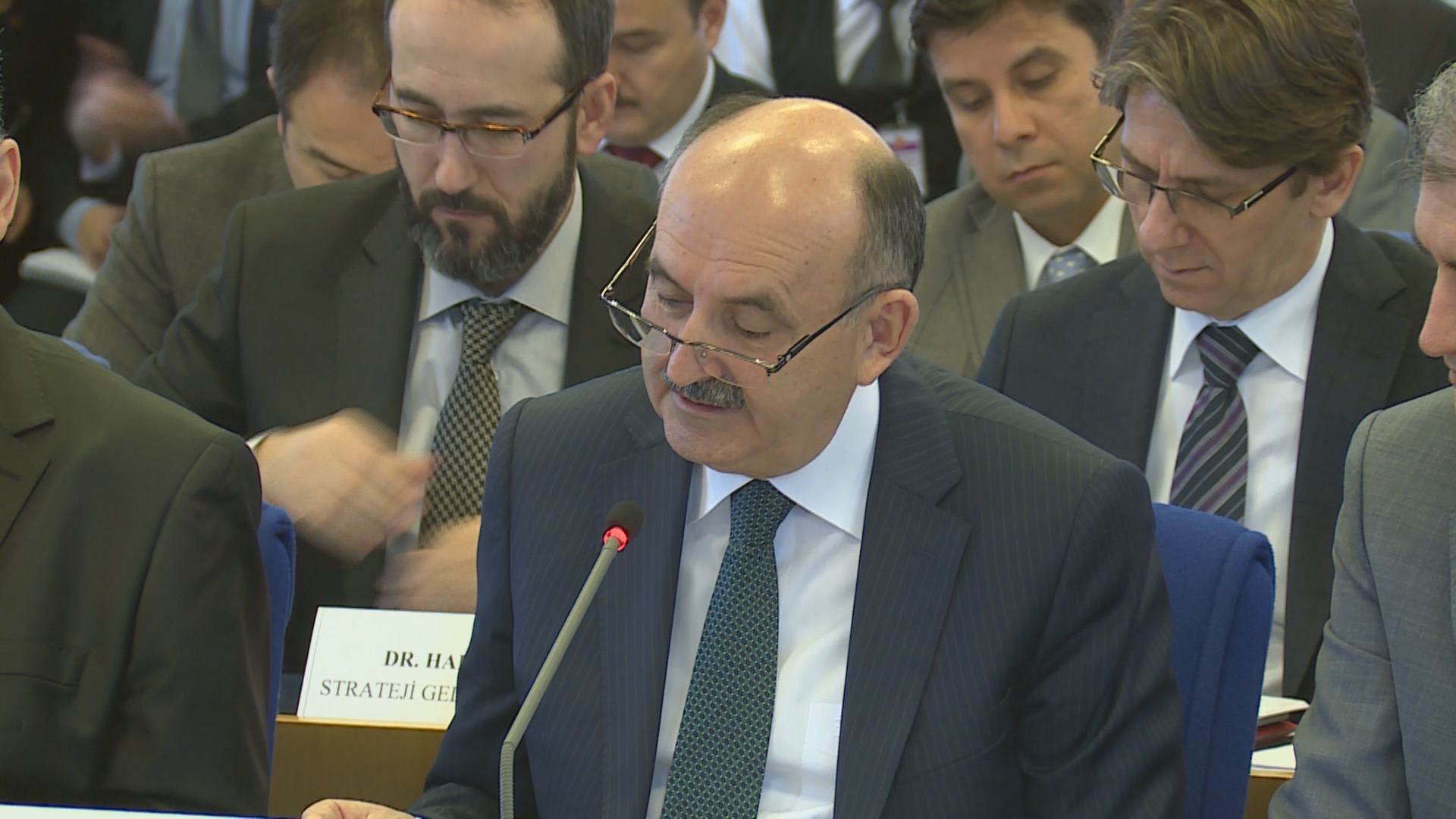 Di civîna butçeyê ya Wezareta Tendûristiyê de şerê Cizîrê!