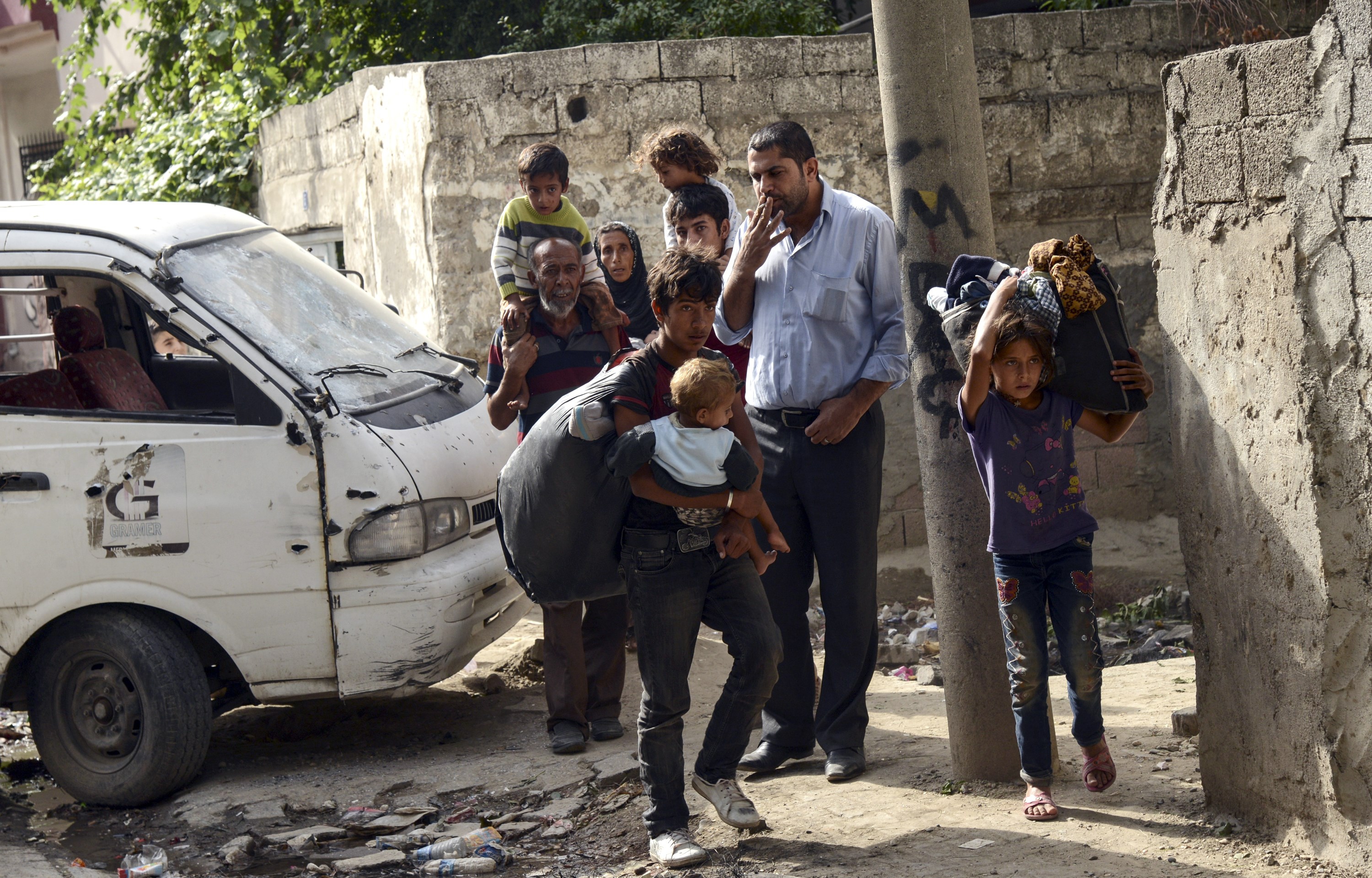 Cizîr: Serpêhatiya Mirov, Kevir û Ajelan