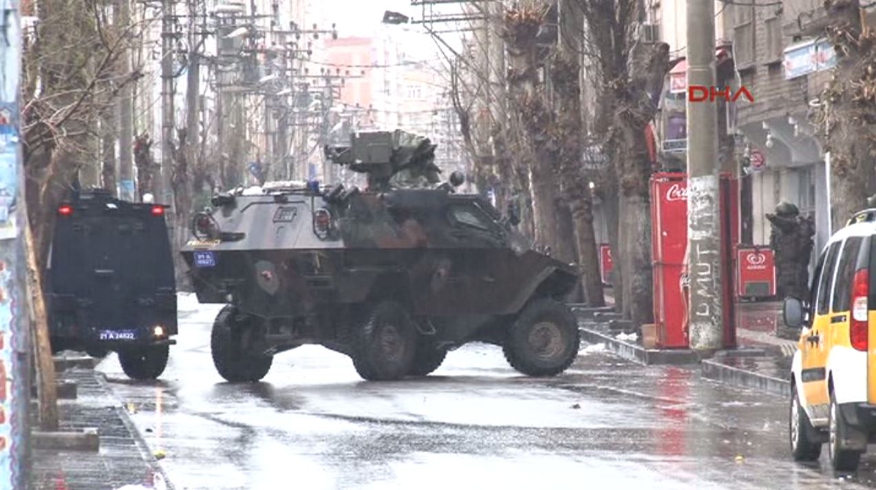 Li Diyarbekirê şer belavî gelek navçeyan bû