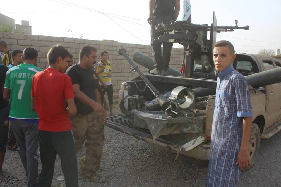 بالصور.. القوات العراقية تواصل تطهير قرى القيارة