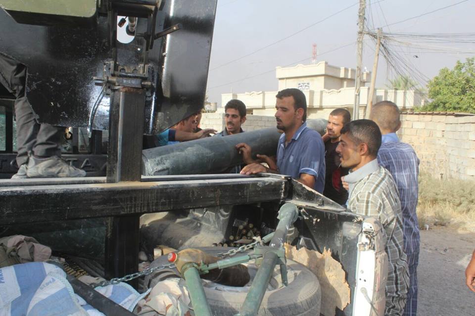 بالصور.. القوات العراقية تواصل تطهير قرى القيارة