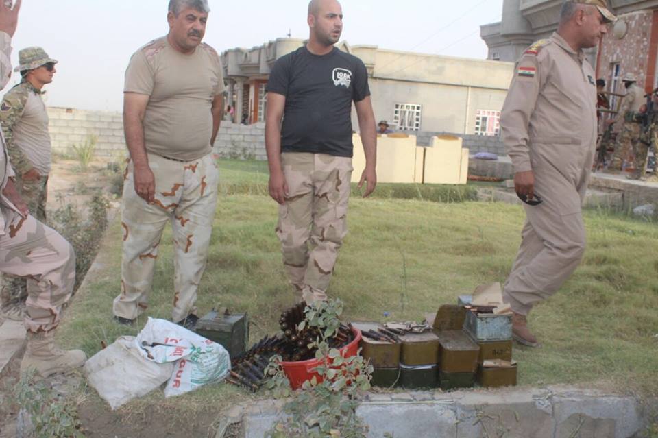 بالصور.. القوات العراقية تواصل تطهير قرى القيارة