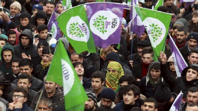 HDPê banga “meşa mirovahiyê” bo Şirnexê kir 