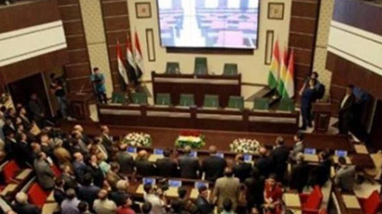 فراكسيۆنى پارتى وه‌ڵامى به‌ياننامه‌ى پێنج فراكسيۆن ده‌داته‌وه‌