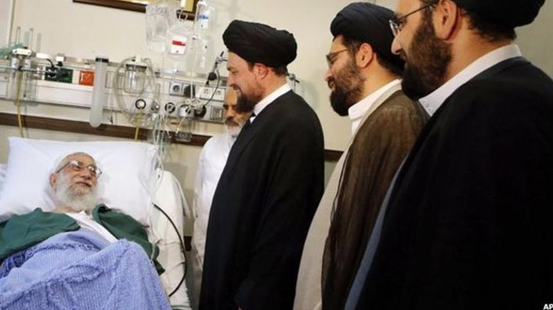 كوڕى خامه‌نه‌يى ده‌يه‌وێت جێگه‌ى باوكى بگرێته‌وه‌