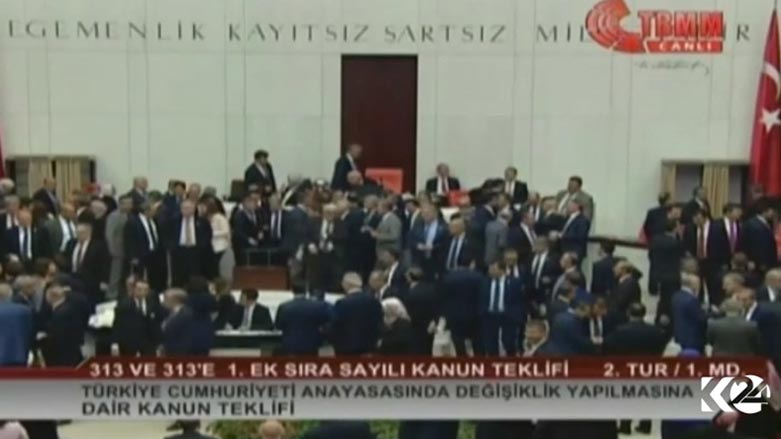 جه‌هه‌په‌ ره‌تيده‌كاته‌وه‌ پشتيوانى داوايه‌كى هه‌ده‌په‌ بكات