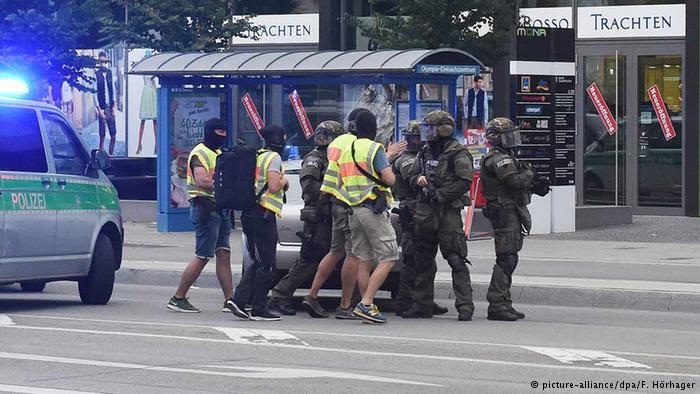 بالصور.. ساعات رعب في ميونيخ بعد هجوم 