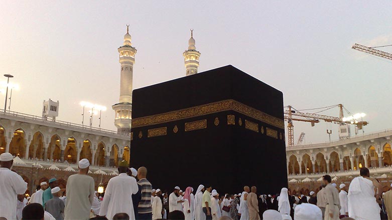 پێشنوێژ و وتارخوێنی مه‌ككه‌ نزا بۆ كوردستان ده‌كات