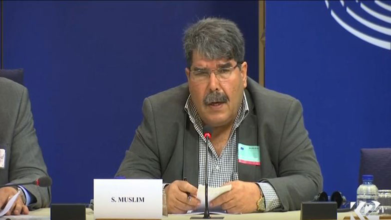 Muslim: Armanca Tirkiyeyê ji operasyona Cerablus tenê hêzên me ne