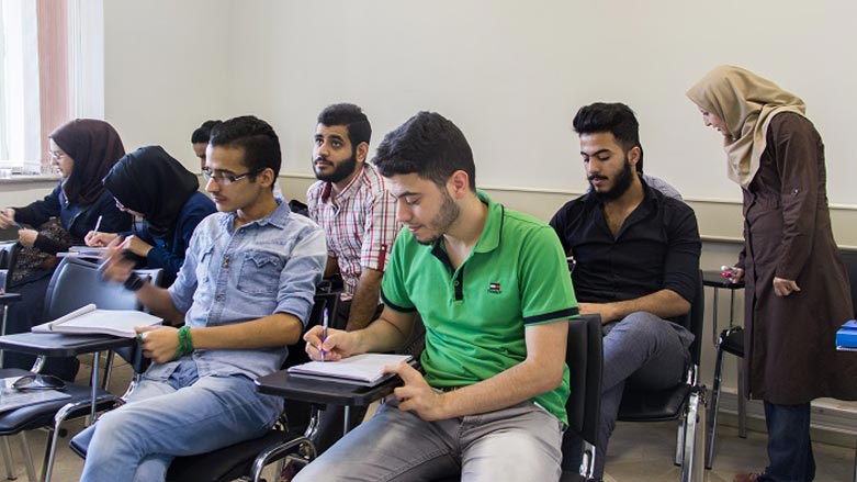 200 ناوەندی فێربوونی زمانی ئینگلیزی لە ئێران داخراون