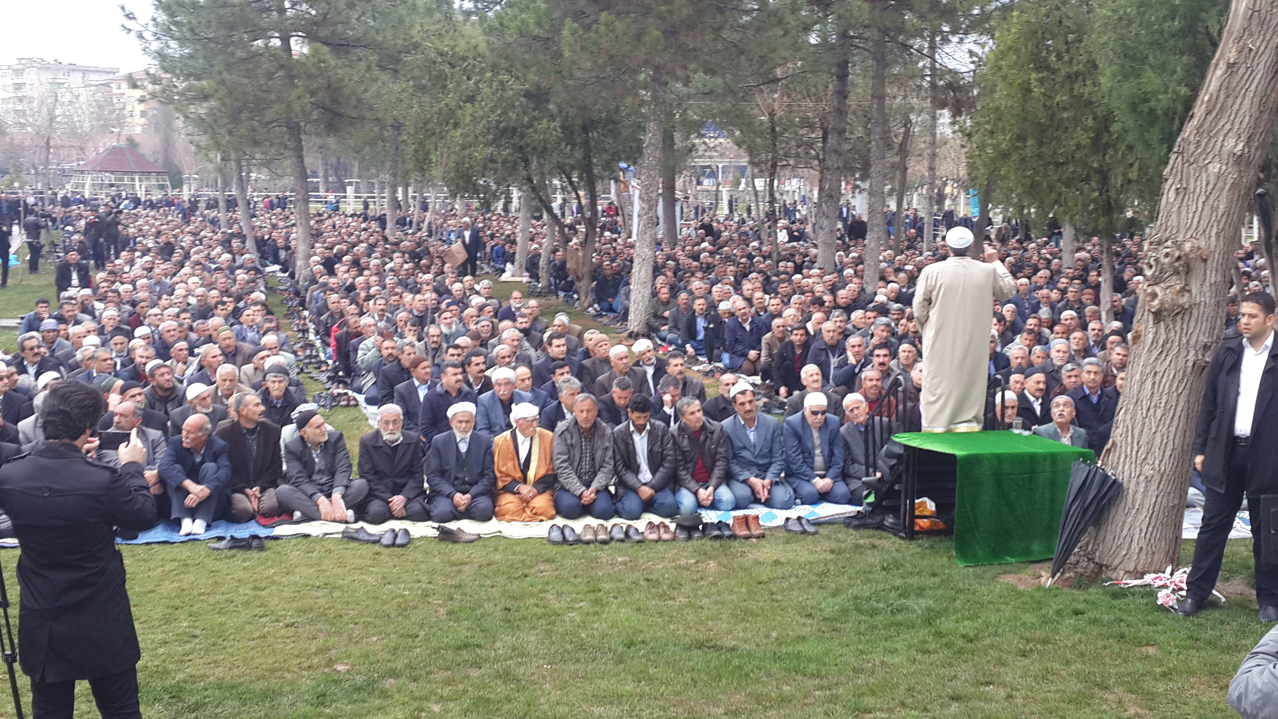 Di nimêja înê de peyamên aştiyê hatin dayîn