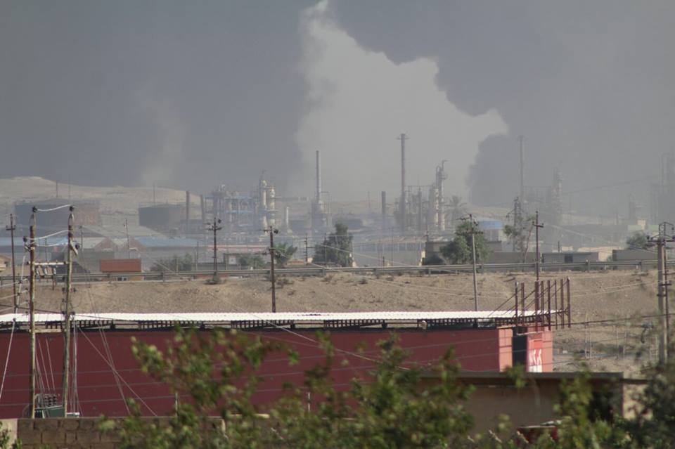 بالصور.. القوات العراقية تحرر مصفاة القيارة ومجمعها الحكومي