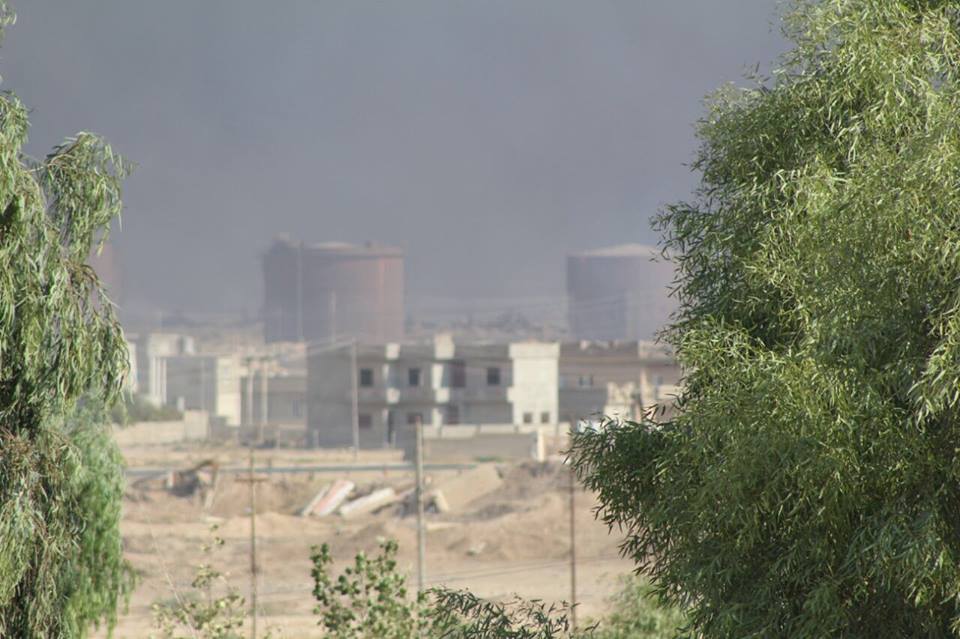 بالصور.. القوات العراقية تحرر مصفاة القيارة ومجمعها الحكومي