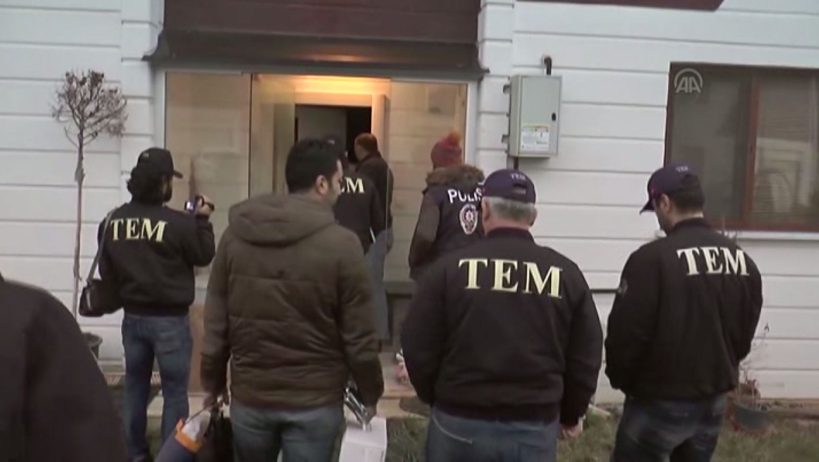 Li dijî nivîskaran kampanya reşkirinê dest pê kir