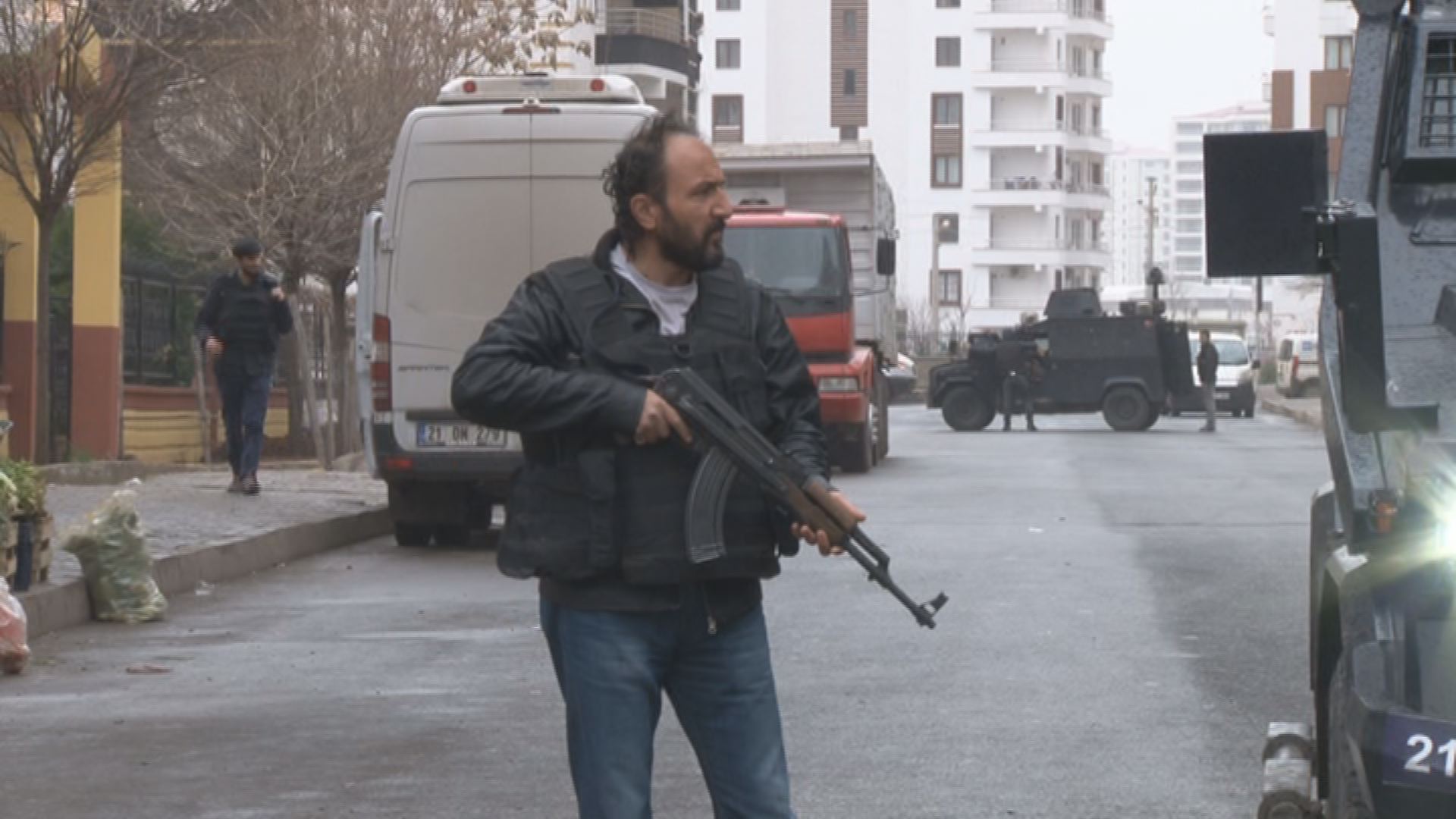 Li Diyarbekirê şer: Şervanekî PKKê canê xwe ji dest da 