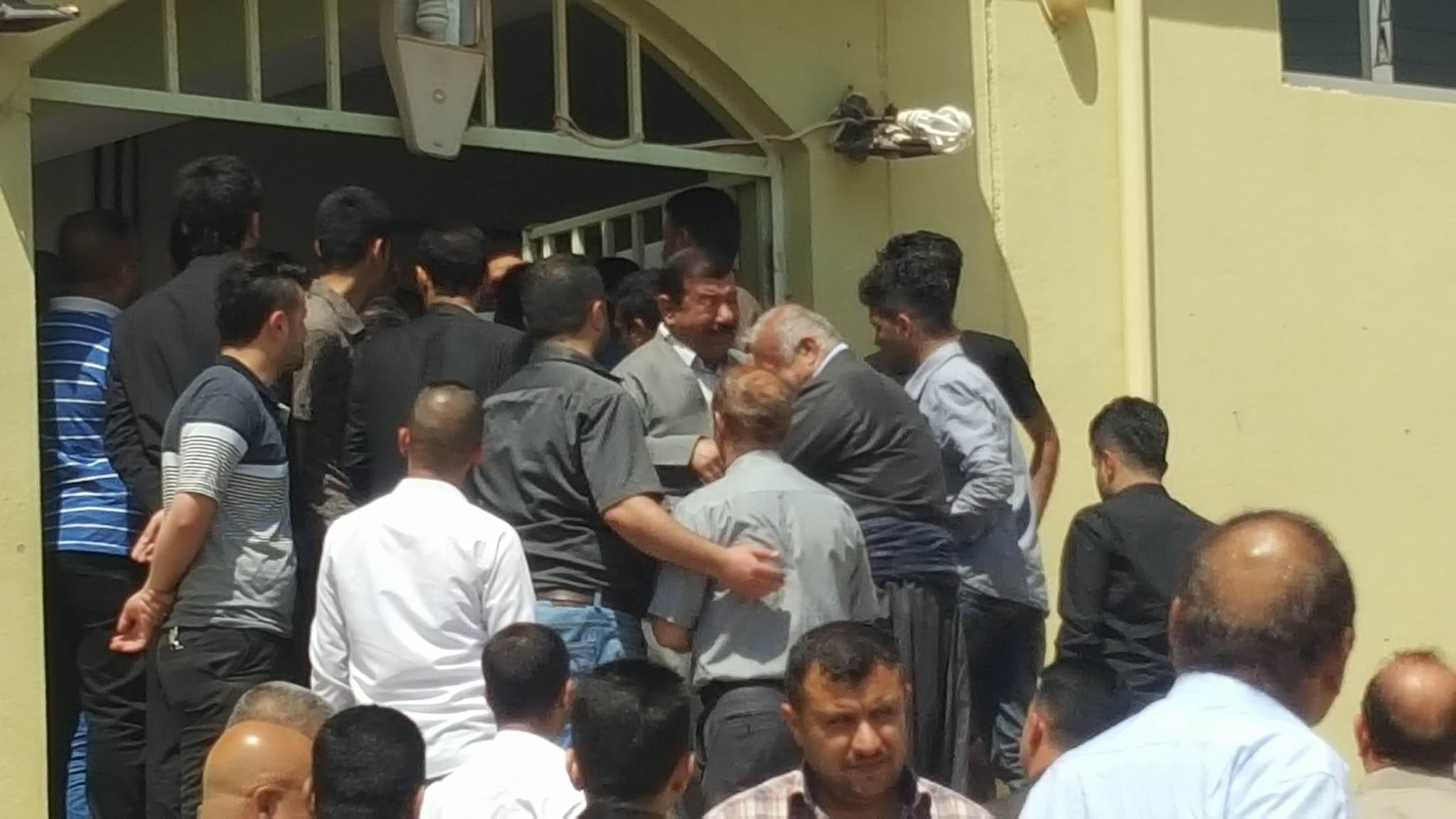 به‌ وێنه‌.. رێوڕه‌سمی به‌خاكسپاردنی فه‌رمانده‌ شه‌هیده‌كه‌ی خورماتوو