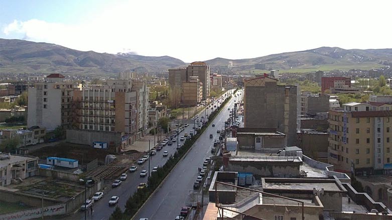 نوێنەرێکی ئازەریی: ورمێ پارێزگا نییە و شارێکی پارێزگای ئازەربایجانە