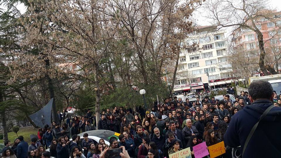 Li Enqerê zextên li ser xwendekaran hatin şermezarkirin