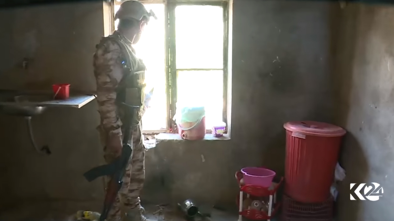 بالصور.. اسايش كركوك تداهم منزلا لامير بداعش