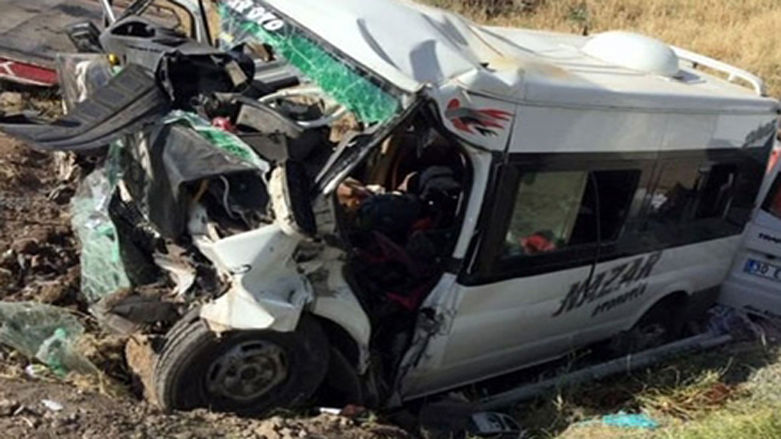 ئامه‌د: له رووداوێكی هاتوچۆدا 10 كه‌س ده‌بنه‌ قوربانی