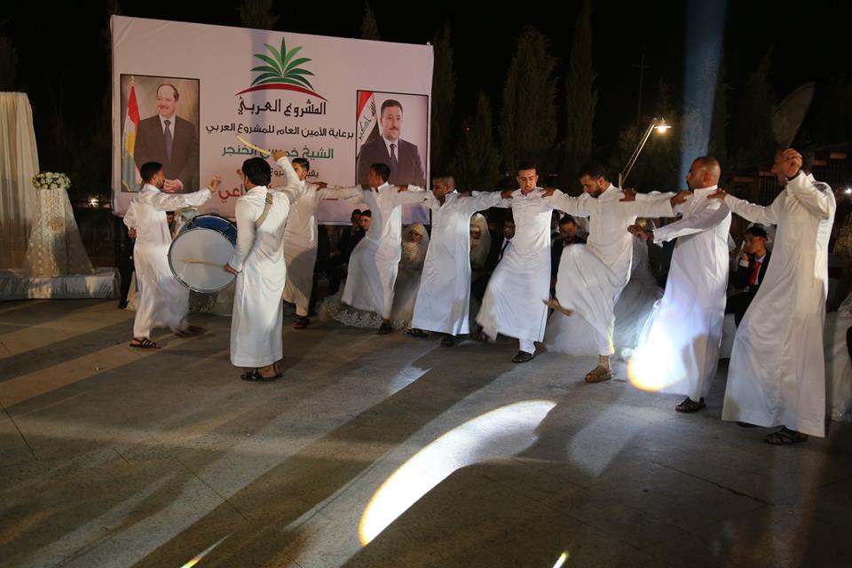 بالصور.. زفاف جماعي على انغام الدبكة العربية في اربيل