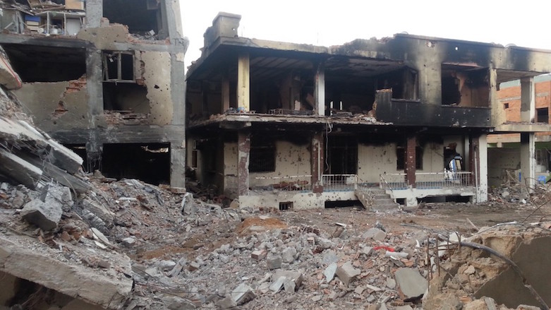 Cizîr: Serpêhatiya Mirov, Kevir û Ajelan