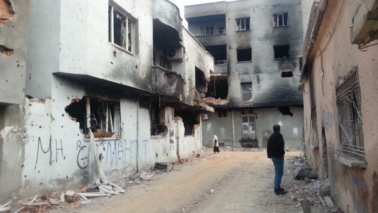 Cizîr: Serpêhatiya Mirov, Kevir û Ajelan