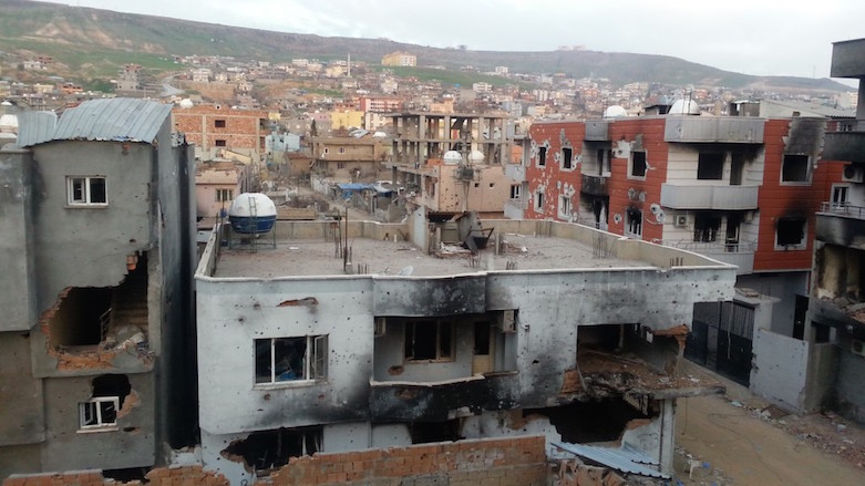 Cizîr: Serpêhatiya Mirov, Kevir û Ajelan