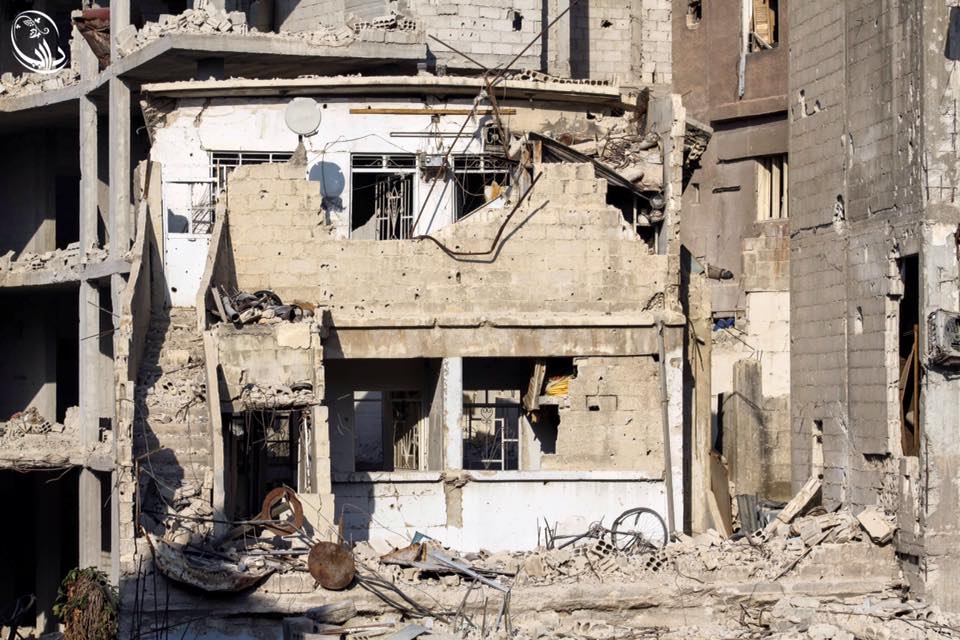 بالصور.. بدء عملية الاجلاء من داريا المحاصرة بسوريا