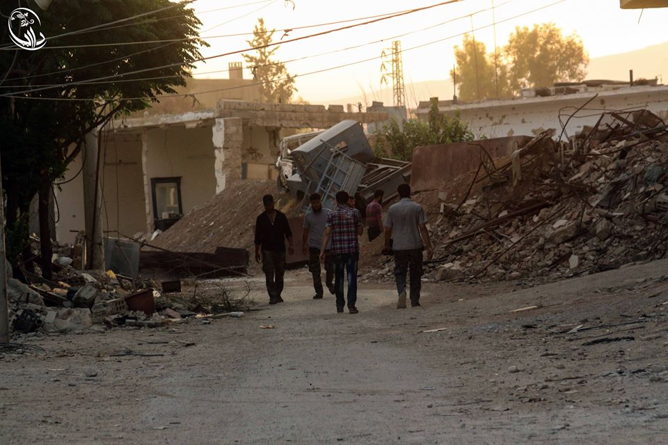 بالصور.. بدء عملية الاجلاء من داريا المحاصرة بسوريا