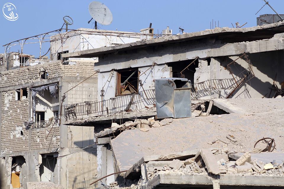 بالصور.. بدء عملية الاجلاء من داريا المحاصرة بسوريا