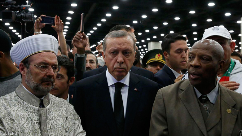 اردوغان يقاطع مراسيم دفن "كلاي" ويعود لبلاده غاضبا