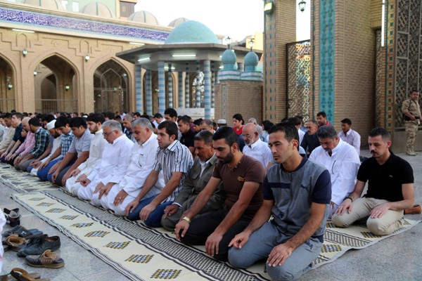 في اربيل.. امام جامع في "كسنزان" يعلن اليوم الثلاثاء اول ايام عيد الفطر 