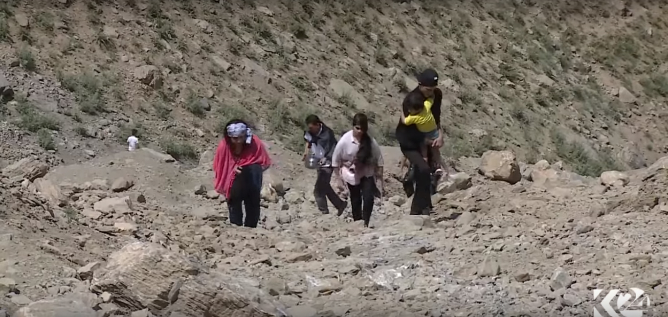 بالصور.. ثلوج بجبال كوردستان في الصيف القائظ 