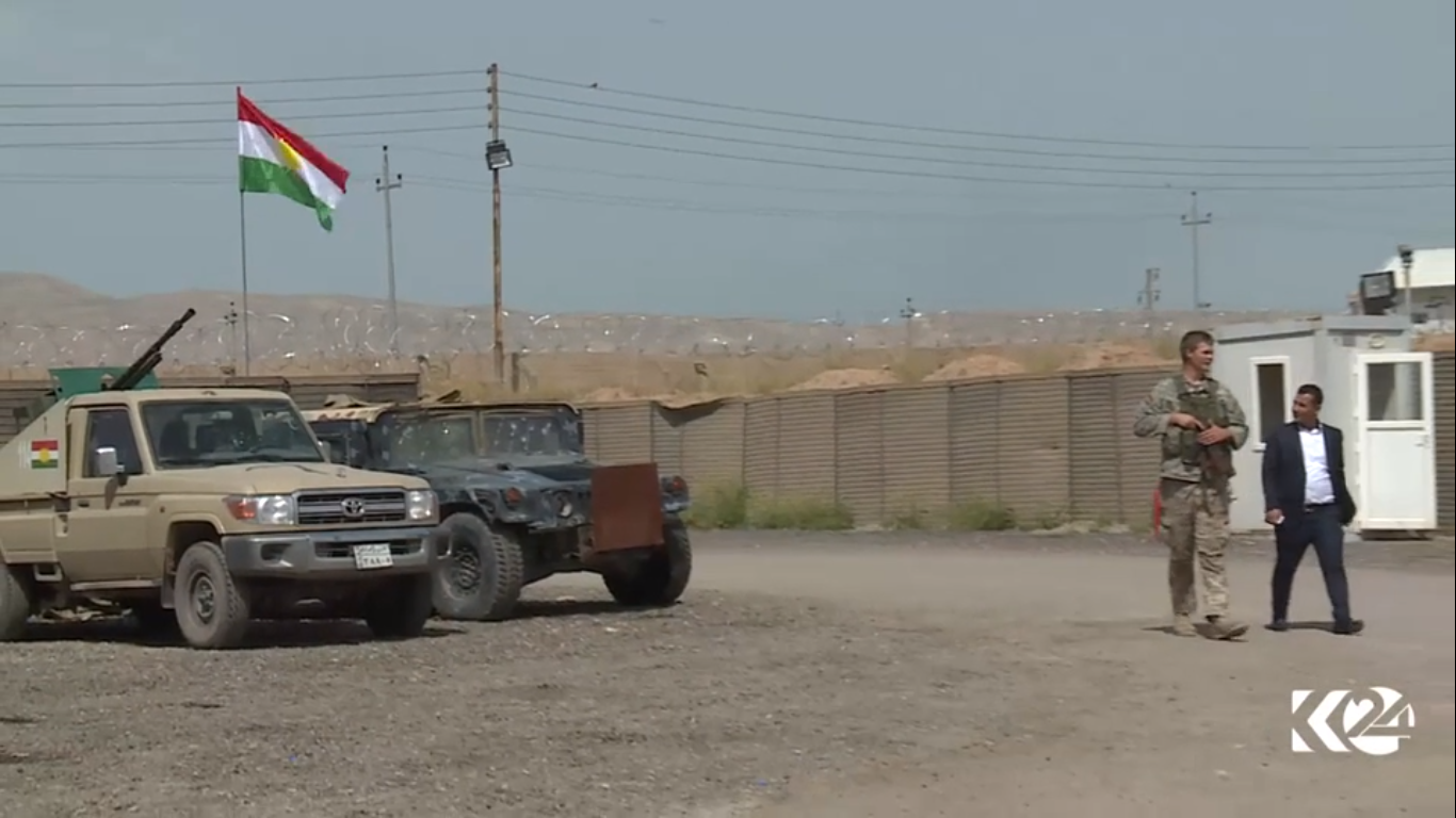 مقاتل امريكي بصفوف البيشمركة نافيا شائعات داعش: مازلت حياً