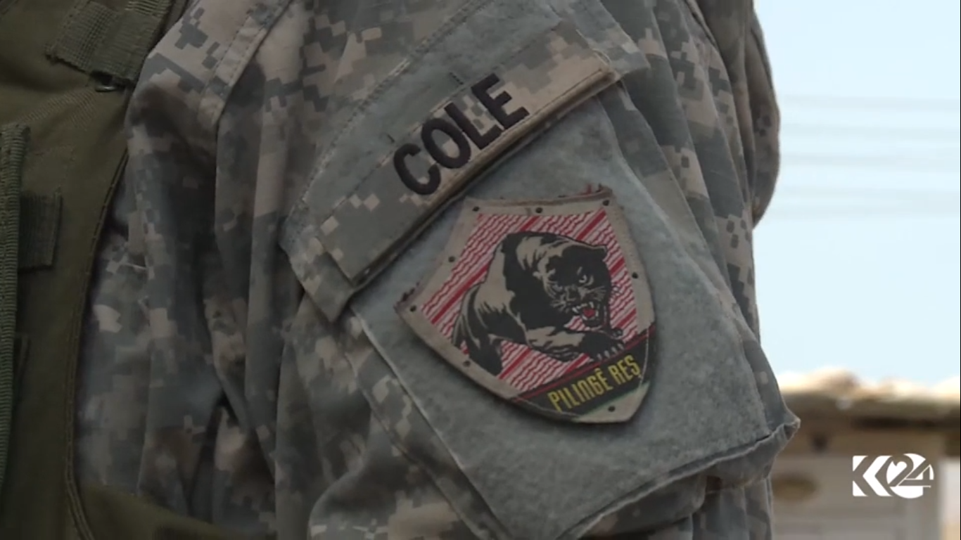 مقاتل امريكي بصفوف البيشمركة نافيا شائعات داعش: مازلت حياً