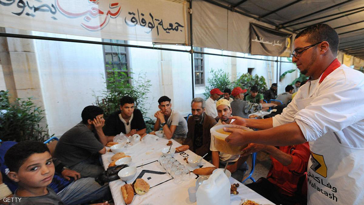 به‌ وێنه‌، ده‌روێشه‌كانی مه‌غریب له‌ مانگی ره‌مه‌زاندا